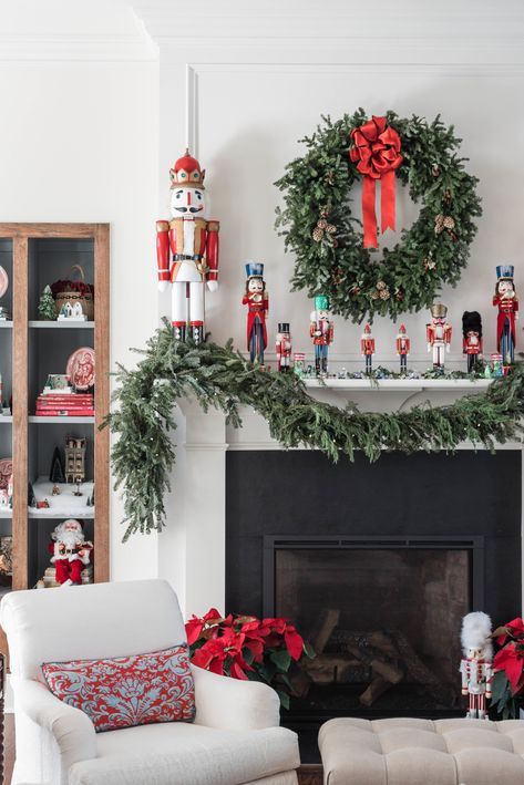 Easy Holiday Party, Nutcracker Decor, Nutcracker Christmas Decorations, Plaid Christmas Decor, Christmas Entertaining, Traditional Christmas Decorations, Christmas Mantel, Christmas Mantel Decorations, Christmas Interiors