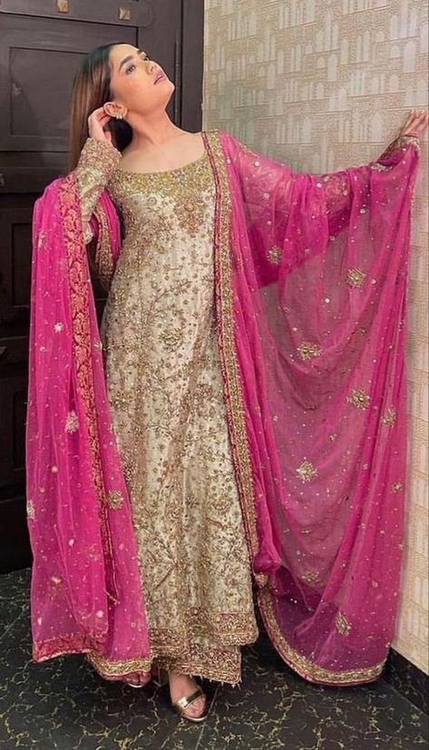 Shadi Dresses, Velvet Dress Designs, Latest Bridal Dresses, Traditional Indian Dress, Pakistani Wedding Outfits, Pakistani Dresses Casual, Pakistani Fancy Dresses, Pakistani Fashion Party Wear, Beautiful Pakistani Dresses