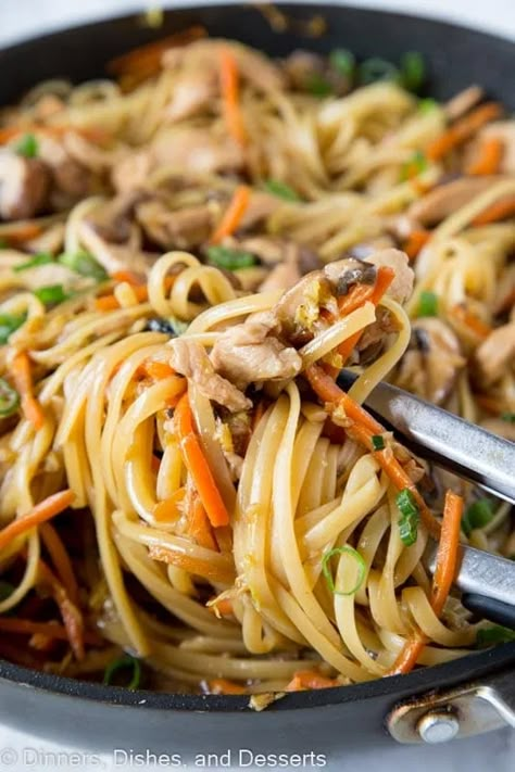 Chicken Lo Mein Recipe, Lo Mein Recipe, Recipes Chinese, Chicken Lo Mein, Lo Mein Recipes, Recipes Snacks, Fast Recipes, Lo Mein, Chinese Chicken