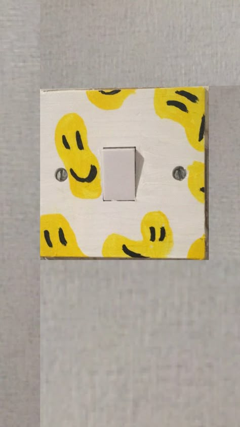 Cute Ways To Paint Your Light Switch, Painted Outlet Covers Aesthetic, Light Switch Covers Diy Paint Aesthetic Easy, Painting Light Switch Covers Ideas, Diy Light Switch Cover Ideas Paint, Socket Painting Ideas, Light Switch Covers Diy Paint Easy, Light Switch Art Paint, Painted Charger Cube Ideas