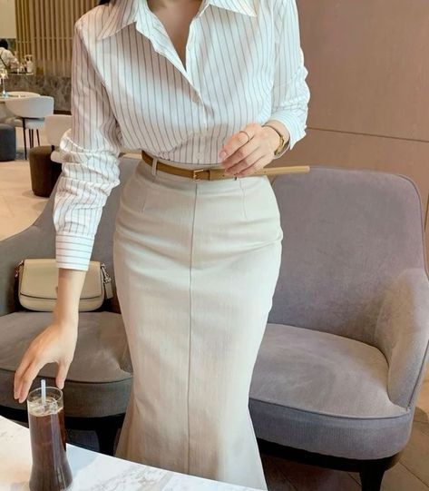 Rok Outfit, Elegant Outfit Classy, Mode Turban, Work Fits, Everyday Fashion Outfits, Elegante Casual, Classy Work Outfits, Stylish Work Outfits, Old Money Style