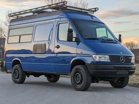 1998 Mercedes Sprinter 312D 4x4 :: Featured Classified - Expedition Portal Mercedes Sprinter 4x4 Camper, Mercedes Sprinter 4x4, Mercedes Sprinter Camper, Mb Sprinter, Expedition Portal, Sprinter Camper, Camper Interior, Camper Ideas, Benz Sprinter