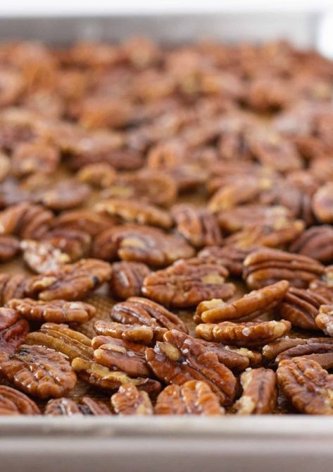 How to make Easy Salted Butter Pecans Rosemary Pecans, Candied Pecans Recipe, Beer Nuts, Glazed Pecans, Vegan Candies, Spiced Pecans, Easy Butter, Roasted Pecans, Nut Recipes