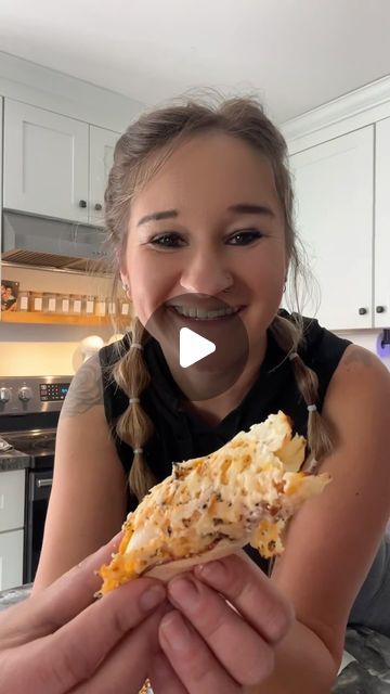 Emma Mavilla on Instagram: "Cottage Cheese Wraps

#cottagecheese #wrap #protein #highprotein #highproteinmeals #highproteinrecipes #highproteinsnack #fyp #foryou" Baked Cottage Cheese Wrap, Cottage Cheese Wrap Baked, Cottage Cheese Egg Wrap, Cottage Cheese Flatbread Recipe, Cottage Cheese Wrap, Cottage Cheese Flatbread, Easy Cheesy Garlic Bread, Keto Sandwich, Cheese Wraps