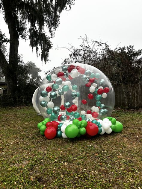 We loved this Christmas themed Bubble House! All of our rentals can be customized to fit your party's theme. Ready to get started? Book on our website! Christmas Bounce House, Bubble House, Balloon Ideas, Bounce House, Grinch Christmas, Christmas Theme, Birthday Theme, Kids Christmas, Christmas Themes