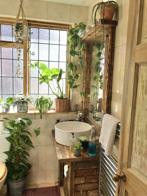 Cottage Core Bathroom, Cottage Bathroom Ideas, Earthy Home, Boho Bathroom Decor, Cottage Bathroom, Deco Nature, Modern Farmhouse Bathroom, Bathroom Decor Ideas, Dream House Rooms