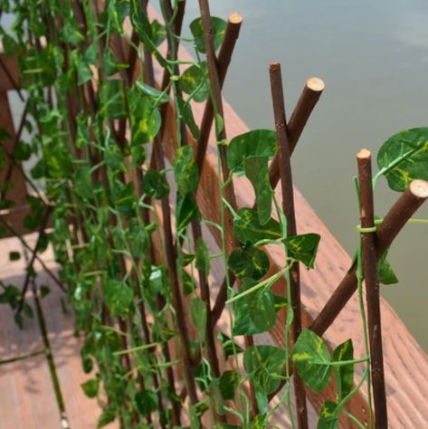 Klein Balkon Decor, Vine Fence, Retractable Fence, Ivy Privacy Fence, Privacy Balcony, Artificial Garden Plants, Faux Ivy, Willow Fence, Fences Ideas