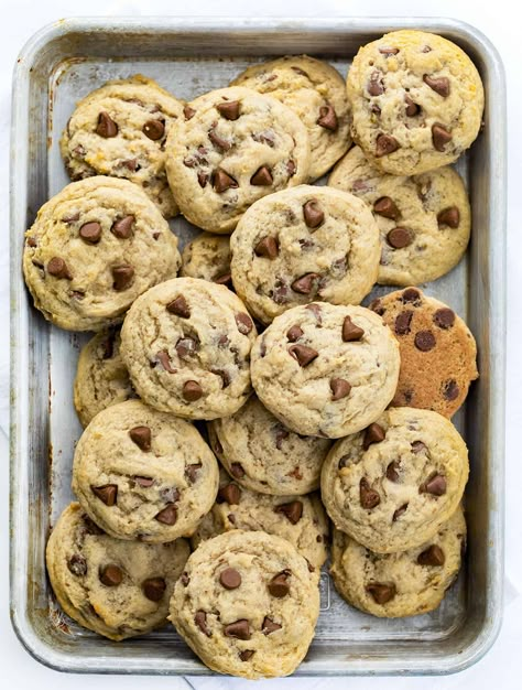 Banana Chocolate Chip Cookies {VIDEO} - i am baker Cookies Banana, Eggless Cookie Dough, Cookies Video, Banana Chocolate Chip Cookies, Banana Bread Cookies, Bake Sale Recipes, I Am Baker, Cake Video, Eggless Recipes