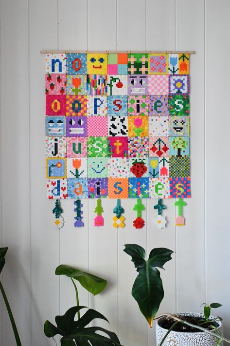 Perler Bead Hanging, Hama Bead Projects, Melty Bead Crafts, Perler Bead Bedroom Decor, Perler Wall Art, Perler Wall Decor, Perler Bead Display Ideas, Perler Bead Home Decor, Perler Bead Room Decor Wall Art