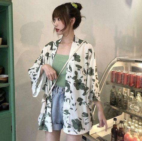 Look Kimono, Style Korea, Korean Girl Fashion, Ulzzang Fashion, Mode Inspo, Chic Clothes, Korean Outfits, Fashion Chic, Teen Fashion Outfits