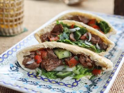 Lamb Pita, Lamb Sandwich, Greek Pita, Lamb Skewers, Pita Sandwiches, Pita Pockets, Lamb Stew, Grilled Lamb, Valerie Bertinelli