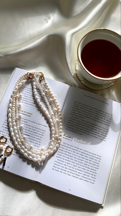 Bead Jewellery Photography, Pearl Jewellery Photoshoot, Beaded Jewelry Photography Ideas, Beaded Jewellery Photography, Pearl Jewelry Photography, Beaded Jewelry Photography, Beads Photoshoot, Beads Photography, Real Pearl Jewelry