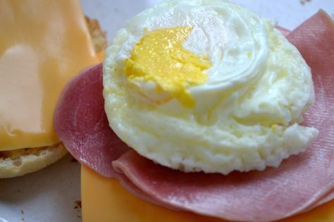 Egg In Microwave, Mcdonalds Egg Mcmuffin, Egg Mcmuffin Recipe, Microwave Breakfast, Just Egg, Ways To Cook Eggs, Cook Eggs, Egg Mcmuffin, Cleaner Eating