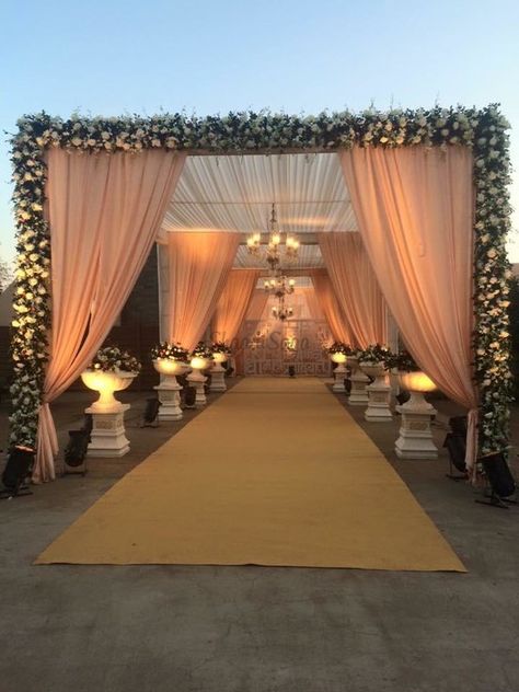 Passage Decoration Wedding, Decoration Marriage Wedding Ideas, Stage Decorations Wedding Outdoor, Wedding Entrance Props, Function Entrance Decoration, Entry Passage For Wedding, Shaadi Entrance Decor, Bridal Entrance Decoration, Wedding Stages Indian Decoration