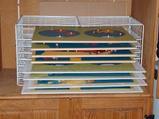 perfect for puzzles! or maybe scrapbooking paper! Diy Puzzle Rack, Homemade Montessori, Construction Paper Storage, Continent Boxes, Map Storage, Diy Map, Montessori Teaching, Montessori Geography, Classroom Organization Elementary