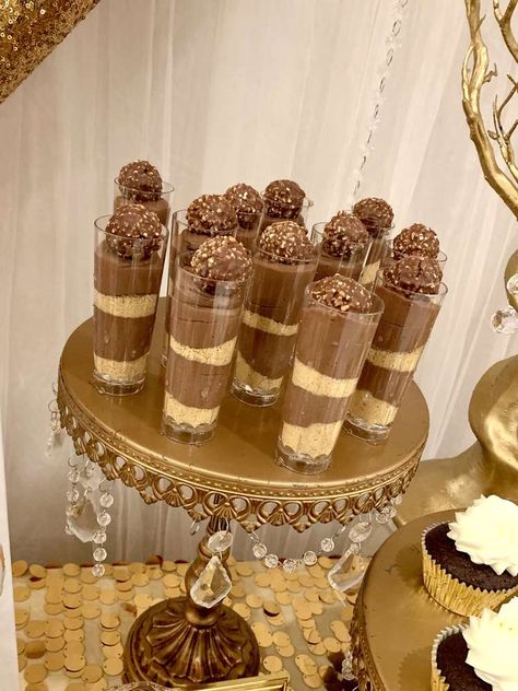 Dripping in Gold 18th Birthday | CatchMyParty.com 18th Birthday Dessert Table Ideas, 16 Birthday Food Ideas, Golden Birthday Snacks, Beige Party Theme, Golden Food Ideas, Gold Party Snacks, Golden Birthday Decoration Ideas, Golden Birthday Food, Gold Birthday Table Decorations