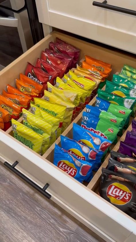 Organizing and restocking the chip drawer 😌🌈 #asmr #organized #pantryorganization #snackdrawer #drawerorganization #kitchenorganization #RESTOCK #refill | Kellie Atkinson | Kellie Atkinson · Original audio Organizing And Restocking, Kitchen Organization Pantry, Drawer Divider, Drawer Organisers, Pantry Organization, Kitchen Pantry, Kitchen Organization, Pantry, Drawers