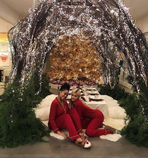 Kylie Christmas, Kendall Jenner Style Casual, Kardashian Christmas, Christmas Pajama Party, Estilo Kylie Jenner, Christmas Pj, Merry Christmas Eve, Kylie Jenner Outfits, Kylie Jenner Style