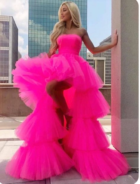 Formal Women Dress, Prom Dress Pictures, Formal Women, Formal Dresses Graduation, Fest Outfits, Stunning Prom Dresses, Pink Prom, Cute Prom Dresses, Pretty Prom Dresses