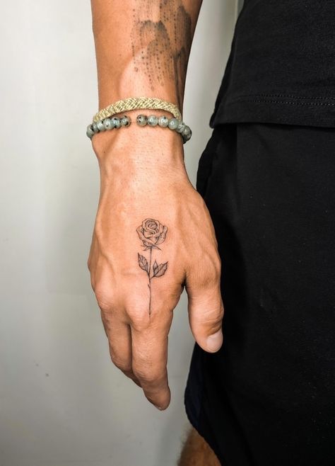 Tattoo Main, Tatuagem Masculina Pequena, Rose Hand Tattoo, Basic Tattoos, Rose Tattoos For Men, Small Rose Tattoo, Small Forearm Tattoos, Hand And Finger Tattoos, Wrist Tattoos For Guys