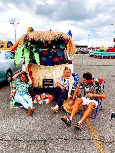 Tacky Tourist Trunk Or Treat, Trunk Or Treat Luau Theme, Hawaiian Theme Trunk Or Treat, Hawaii Trunk Or Treat, Hawaiian Costume Ideas, Trunk Or Treat Beach Theme, Beach Trunk Or Treat Ideas, Tropical Trunk Or Treat, Beach Theme Trunk Or Treat