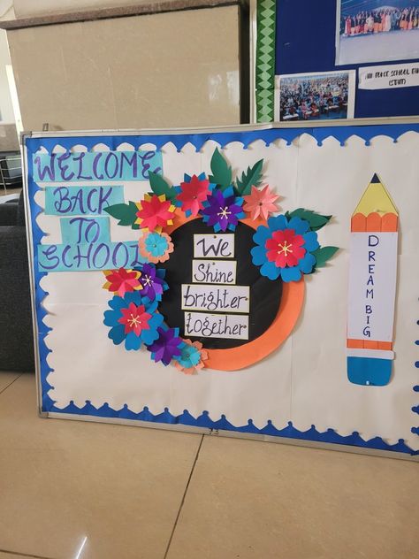 Welcome Charts For School, Welcome Display Board, Welcome Charts For Classroom, Welcome Chart For School, Notice Board Decoration, Attendance Register, Soft Board Decoration, Judgmental People, School Decoration