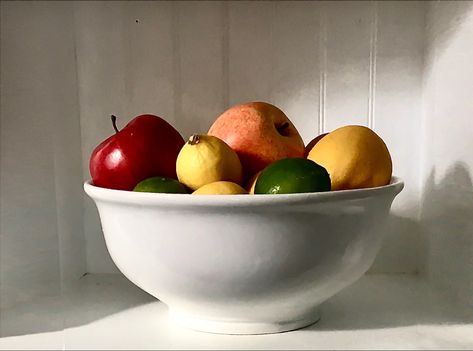 Fruit bowl in shadows Fruit Bowl Reference Photo, Bowl Of Fruit Photography, Fruit Bowl Photography, Bowl Of Fruit Painting, Fruit Bowl Still Life, Bowl Of Fruit, Fruits Photos, Art Help, Still Life Fruit