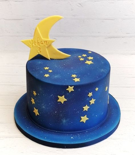 Blue Cake With Stars, Celestial Cupcakes, Sky Cake, Birthday Cake Kids Boys, Navy Cakes, Pokemon Birthday Cake, Cake For Boyfriend, Galaxy Cake, Star Cake