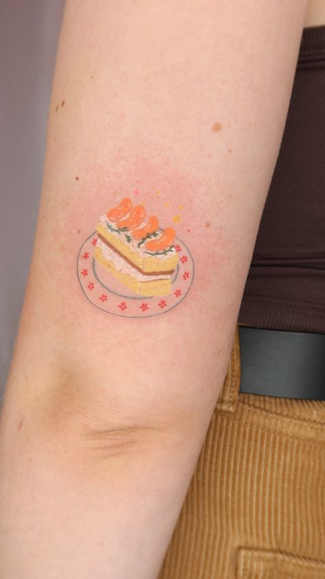 Carrot Cake Tattoo, Mini Cake Tattoo, Strawberry Cake Tattoo, Cute Color Tattoos, Baguette Tattoo, Cake Tattoo, Tattoo Cake, Food Tattoos, Tattoo Board