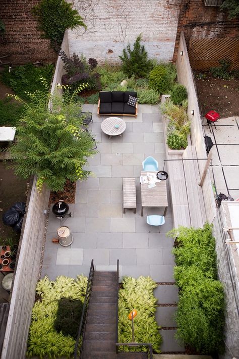 Townhouse Patio, Townhouse Backyard Ideas, Townhouse Backyard, Brooklyn Backyard, Privacy Ideas, Small City Garden, Townhouse Garden, Small Garden Landscape, Backyard Layout