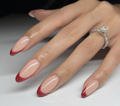 Red Sparkle Nails, Nails Photos, Glittery Nails, Lovely Nails, How To Grow Nails, Coffin Shape Nails, Nail Photos, Red Sparkle, Sparkle Nails