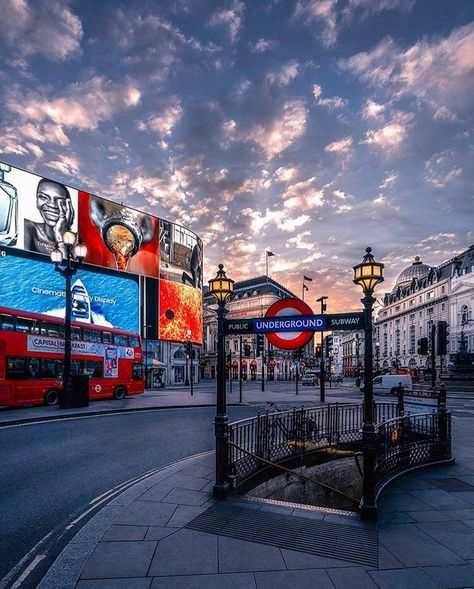 Congratulations to... . 📸 Visionarie Piccadilly Circus London, Road Trip Uk, London England Travel, London Wallpaper, London Pictures, St Pancras, Piccadilly Circus, London Places, Early In The Morning