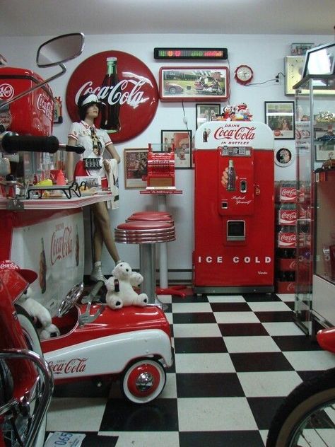 John Pemberton, Coca Cola Poster, Coca Cola Kitchen, Coke Machine, Coke Collectibles, Coca Cola Decor, Coca Cola Drink, Always Coca Cola, Diner Decor