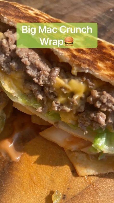 rcroskeryfitness on Instagram: Big Mac Crunch Wrap🍔⁣ ⁣ I think I say this everytime I try something but I honestly mean it this time.. that was one of the nicest things… Big Crunch Wrap, Big Mac Lettuce Wrap, Cheeseburger Crunch Wrap Recipe, Big Mac Crunch Wrap, Big Mac Snack Wrap, Big Mac Crunch Wrap Keto, Crunch Wrap, Island Food, Big Mac