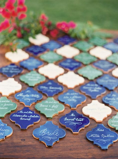 Terracotta tile escort cards: Photography: Jessica Burke - http://www.jessicaburke.com/ Creative Seating Cards, Weddings Idea, Henna Party, Boda Mexicana, Seating Cards, Santa Barbara Wedding, Seating Chart Wedding, Wedding Places, Wedding Seating