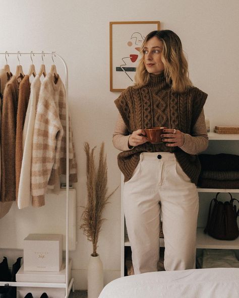 Sarah Mantelin on Instagram: “Cosy moments ☁️ This is probably my favourite spot in our apartment. Do you also have a favourite little corner in your home?” Sarah Mantelin, Trending Fashion Outfits, Dark Academia, My Favourite, Khaki Pants, Apartment, In This Moment, My Style, Pants