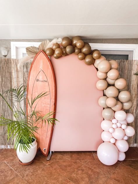 Boho Surfer Birthday Party, Surf Gender Reveal, Baby On Board Balloon Arch, Surfing Theme Birthday Party, Baby Shower Beach Theme Girl, Surfer Girl Baby Shower Ideas, Baby On Board Girl Baby Shower Ideas, Baby On Board Baby Shower Ideas Girl, The Big One Surf Birthday Girl