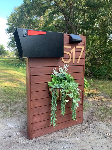 Transitional Mailbox Ideas, Planter Mailbox Ideas, Big Mailbox Ideas, Black Mailbox Ideas, Farmhouse Mailbox Ideas Diy, Mail Box Post Ideas, Diy Mailbox Ideas Outdoor, Wood Mailbox Ideas, Farmhouse Mailbox Ideas