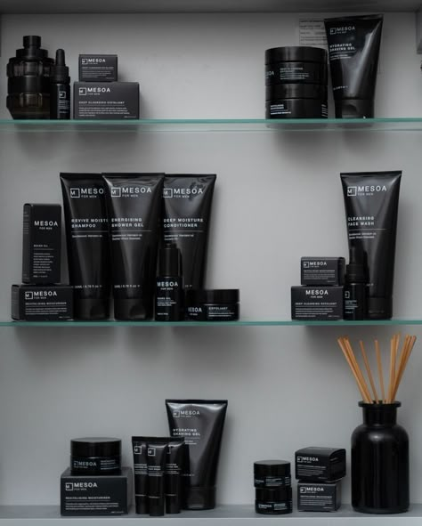 Cosmetics For Men, Black Skincare Products, Men Skincare Products, Mens Skin Care Products, Mens Skin Care Packaging, Mens Grooming Products, Male Grooming Products, Male Skincare, Men Cosmetic