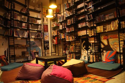 Bookstore Cafes, Cafe Designs, Bookstore Design, Unique Library, Board Game Cafe, Library Cafe, Cosy Cafe, Game Cafe, Unique Cafe