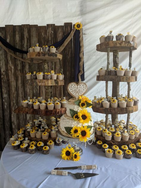 Rustic sunflower wedding cake and cupcakes! Rustic Sunflower Wedding Cake, Wedding Cake And Cupcakes, Sunflower Wedding Cake, Sunflower Cupcakes, Sunflower Wedding Decorations, Rustic Sunflower Wedding, Wedding Cake Fresh Flowers, Country Wedding Cakes, Sunflower Themed Wedding