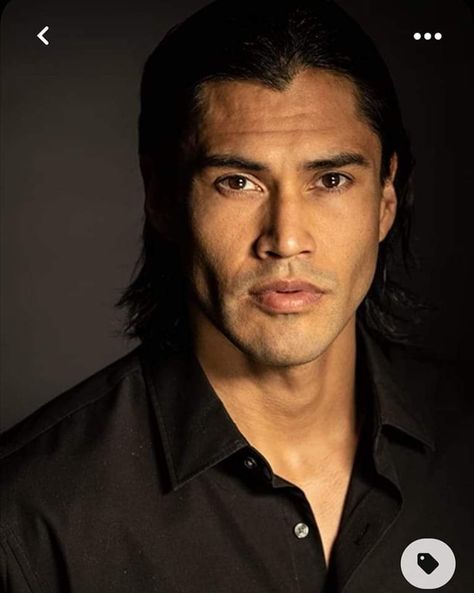 Martin Sensmeier, Indian Male Model, Native American Actors, Native American Images, Native American Men, Art Photography Portrait, Native American Peoples, Native American Indians, Good Looking Men