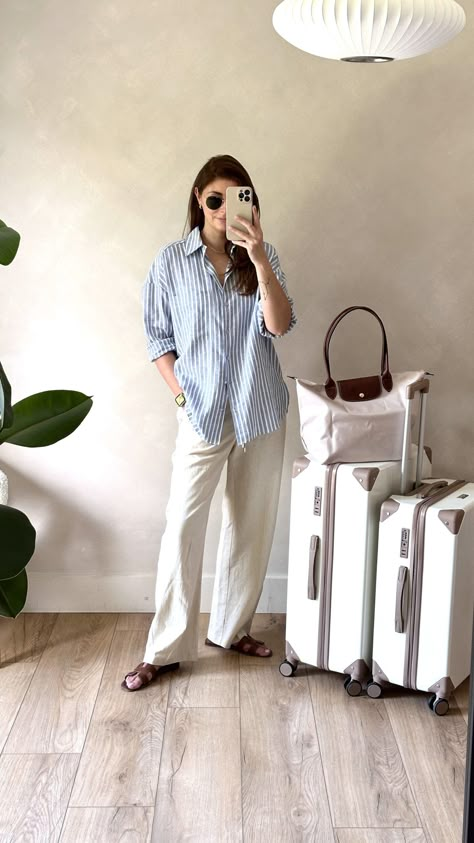 Summer Travel Outfit 2 - Emma Hill Emma Hill Summer, Emma Hill Style, Summer Travel Outfit, White Linen Pants Outfit, Buy Outfits, Emma Hill, Effortless Chic Style, Royal Women, Minimalist Outfits