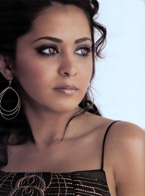 Parminder Nagra - Bing Parminder Nagra, Brad Pitt Angelina Jolie, Bend It Like Beckham, Ideal Beauty, Stunning Eyes, Famous Celebrities, Angelina Jolie, Brad Pitt, Leicester