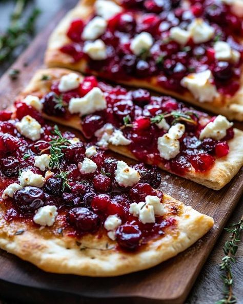 Roasted Cranberry and Goat Cheese Flatbread Christmas Snacks Savory, Flatbread Appetizers, Lobster Cream Sauce, Goats Cheese Flatbread, Cheese Flatbread, Leftover Cranberry Sauce, Cranberry Cheese, Flatbread Recipes, Flat Bread