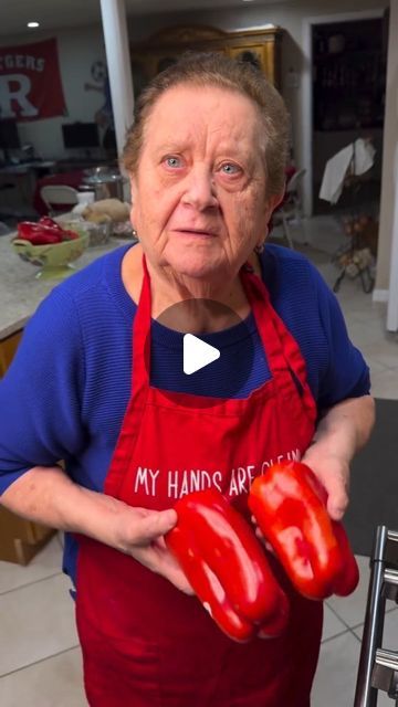 NewYork Italian on Instagram: "NONNA PÍA ROASTS SOME PEPPERS @nonnapia_insta  Have You Ever Roasted Peppers   #NONNA PIA ROAST #PEPPERS   #NonnaPia  #NewJersey" Nonnas Italian Recipes, Nonna Pia Recipes, Italian Roasted Peppers, Italian Meat Dishes, Roast Peppers, Nonna Pia, Famous Recipes, Italian Meats, Famous Recipe