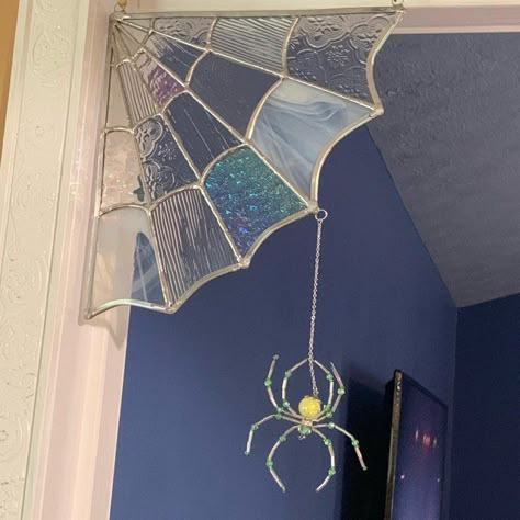 Spider Web Stained Glass Window, Aesthetic Stained Glass Art, Spider Web Room Decor, Stained Glass Cobweb, Cool Stained Glass Art, Spider Web Stained Glass Pattern, Stained Glass Spider Web Corner, Stained Glass Witchy, Stained Glass Lamp Aesthetic