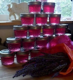 I've been looking in every stores for Lavender Jelly without success.  I will give this homemade recipe a try. Lavender Jelly, Canning Jams, Lavender Recipes, Homemade Jelly, Canning Jam, Canning Ideas, Fresh Lavender, Jam And Jelly, Canning Food