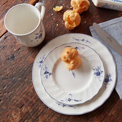 Individual Salads, China Teapot, Festive Dinner, Breakfast Plate, Tableware Design, Vegetable Bowl, Porcelain Mugs, Dessert Bowls, Blue Plates