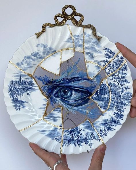 Embroidery and Kintsugi Merge in Beautiful Art Collaboration Kintsugi Aesthetic, Embroidery On Tulle, Art Collaboration, Kintsugi Art, Thread Painting, Ap Art, Vintage Plates, 3d Effect, Diy Embroidery